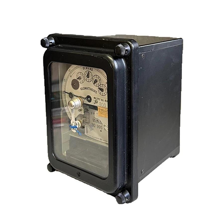 Used GENERAL ELECTRIC 700X96G870 2-STRATOR WATTHOUR METER DSMW-65 / DSMW65