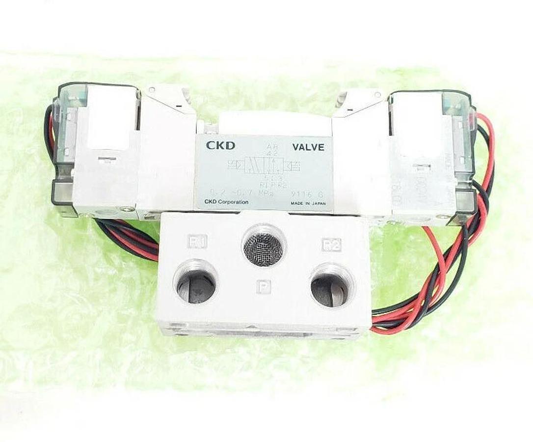 Used NIB CKD 4GB120R-06-A-3 SOLENOID VALVE, 4G SERIES, 24VDC, 4GB120R06A3