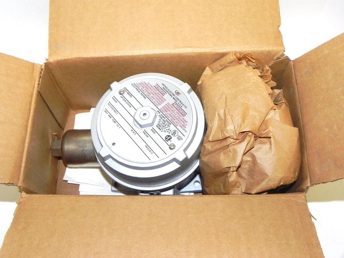 Used NIB UNITED ELECTRIC J120-134 PRESSURE SWITCH J120134