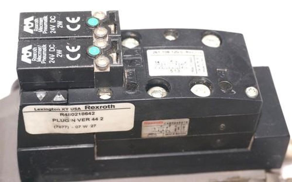 Used NEW REXROTH R480218642 VALVE PLUGIN VER 44 2 W/ 261-108-120-0 VALVE