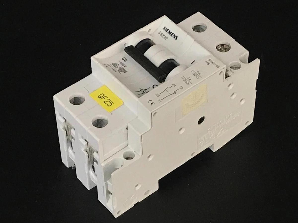 Used SIEMENS 5SX22 CIRCUIT BREAKER 5SX22C6, 400V, 2P, 6A, W/ 5SX9100-HS CONTACT BLOCK