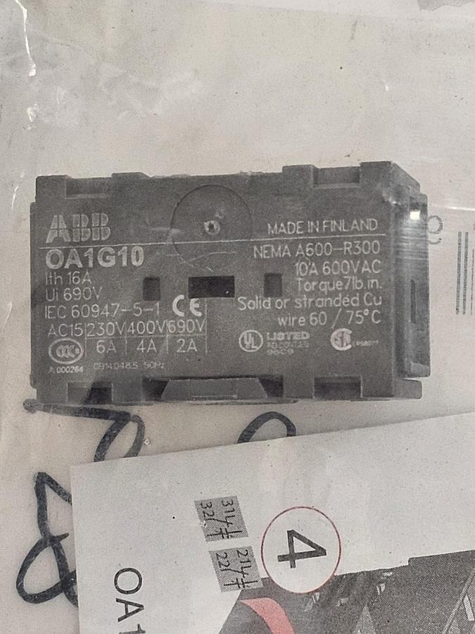 LOT OF 3 NEW ABB 1SCA022353R4970 AUXILIARY CONTACTS OA1G10