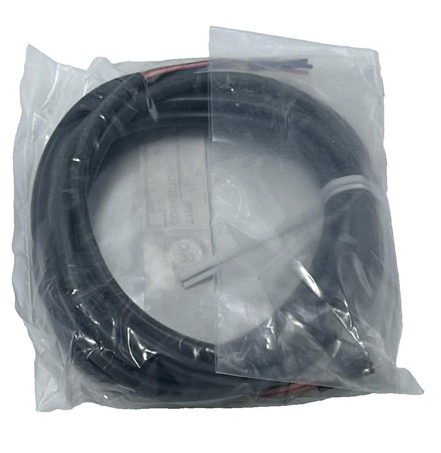 Used (5) OMRON EE-1010 Sensor Extension Cable 2M Length M8 Connector 4-Pin Straight