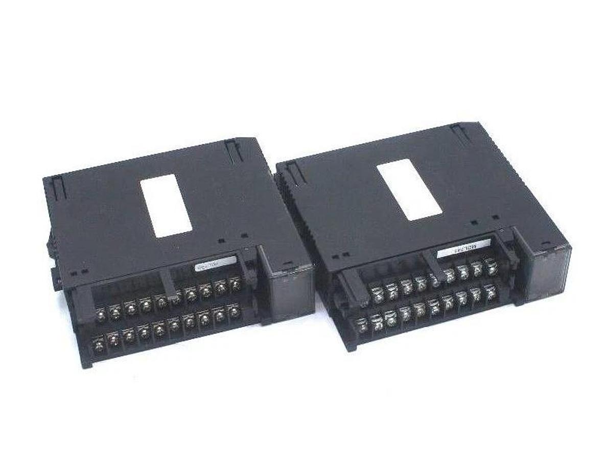 Used LOT OF 2 GE FANUC IC693MDL741C OUTPUT MODULES 12/24VDC, 0.5A, 16 PT NEG