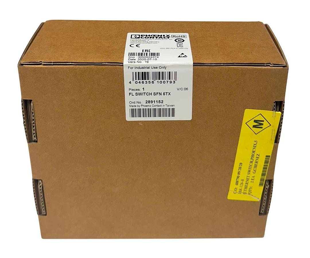 Used PHOENIX CONTACT FL SWITCH SFN 5TX / 2891152 INDUSTRIAL EtherNet SWITCH 24V NSFS