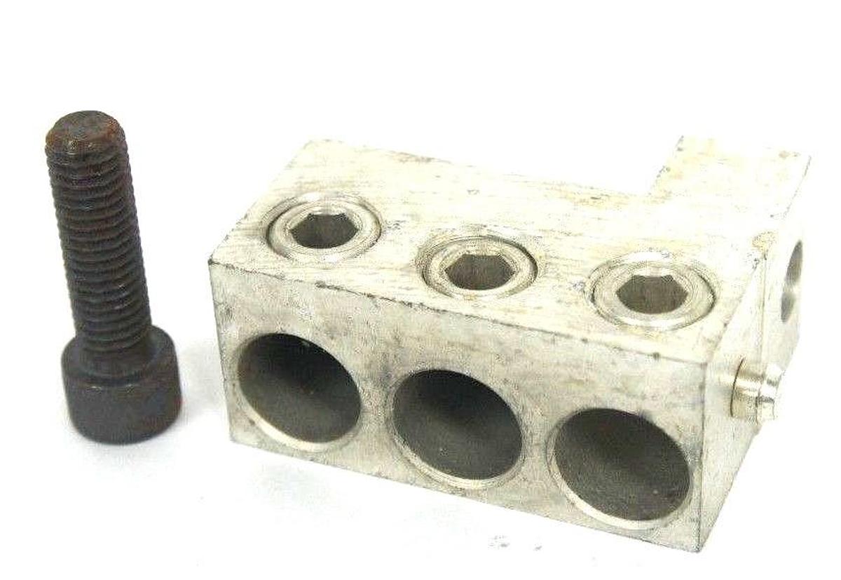 Used NEW SYLVANIA TA-3-M-500 LUG ASSEMBLY 800 AMP MAX TA3M500