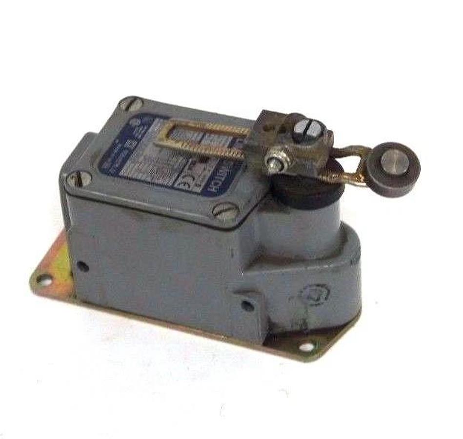 Used SQUARE D 9007-FTUB1 LIMIT SWITCH SER D 12AMP, 600VAC, 9007FTUB1