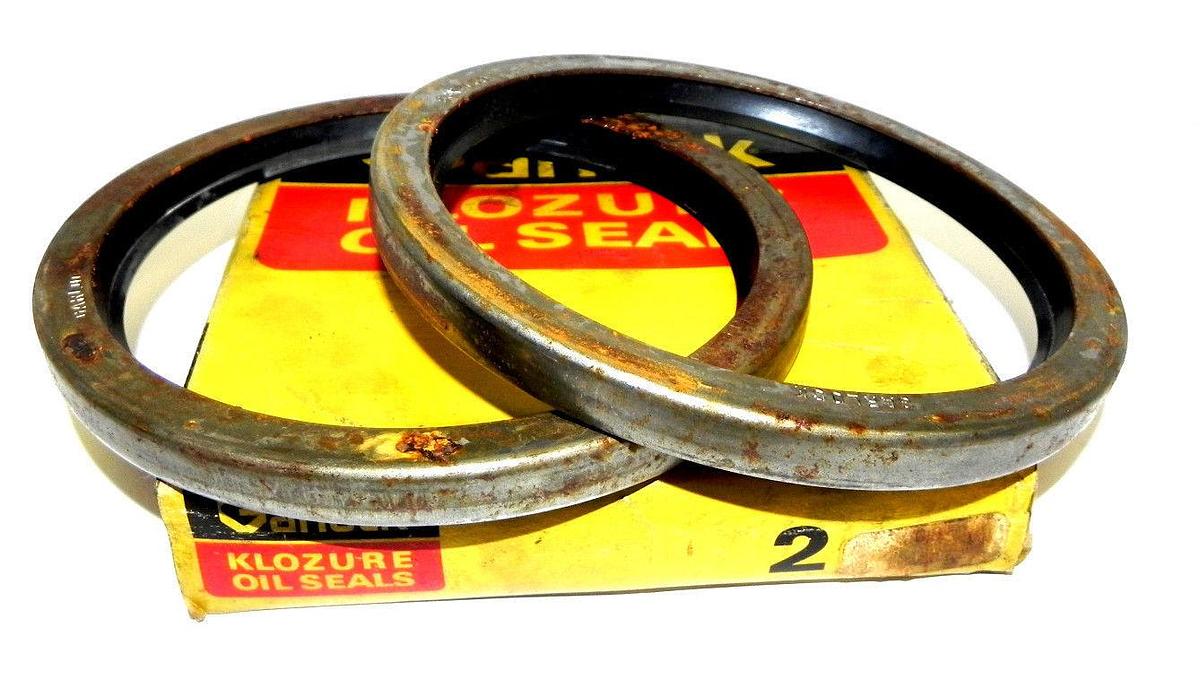 LOT OF 2 NIB GARLOCK 53X3059 KLOZURE OIL SEALS