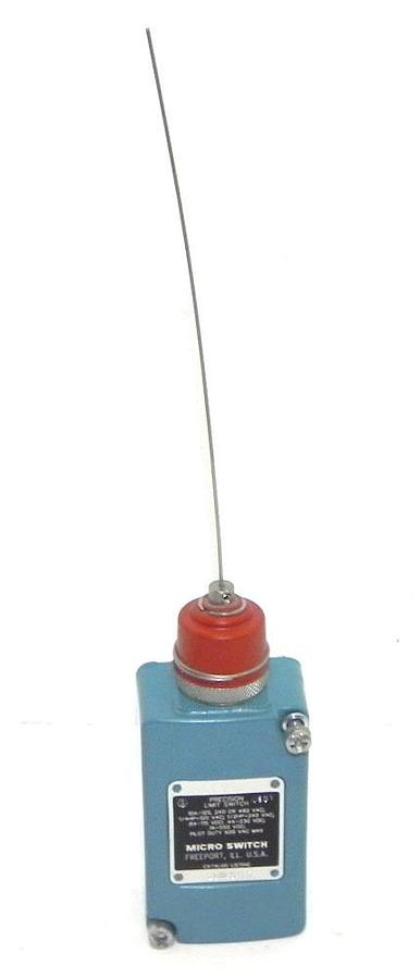 Used MICRO SWITCH 208LS125 PRECISION LIMIT SWITCH