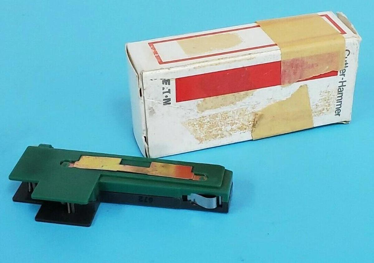 Used EATON CUTLER-HAMMER D40RPG REED RELAY POLES N.O. (IN BOX)
