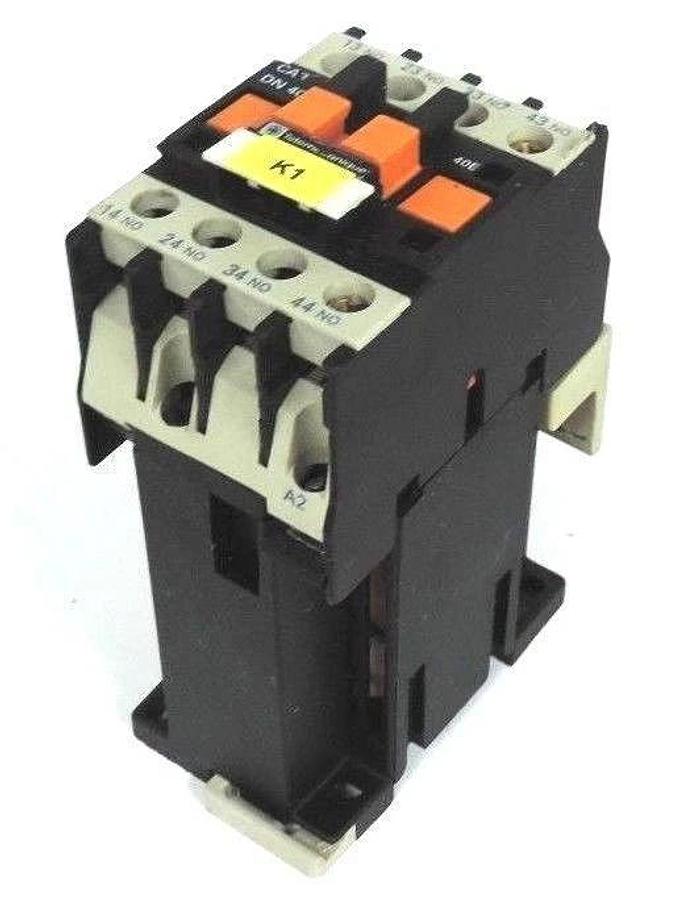 Used TELEMECANIQUE CA3DN40BD CONTROL RELAY 24V DC, CA3-DN40 W/ LA4DC1U SUPPRESSOR