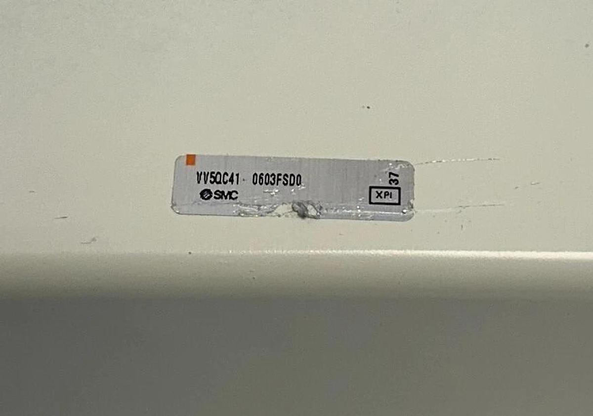SMC VVSQC41-0603FSD0 / VVSQC410603FSD0 PNEUMATIC VALVE MANIFOLD BASE 6-SLOT NSNP