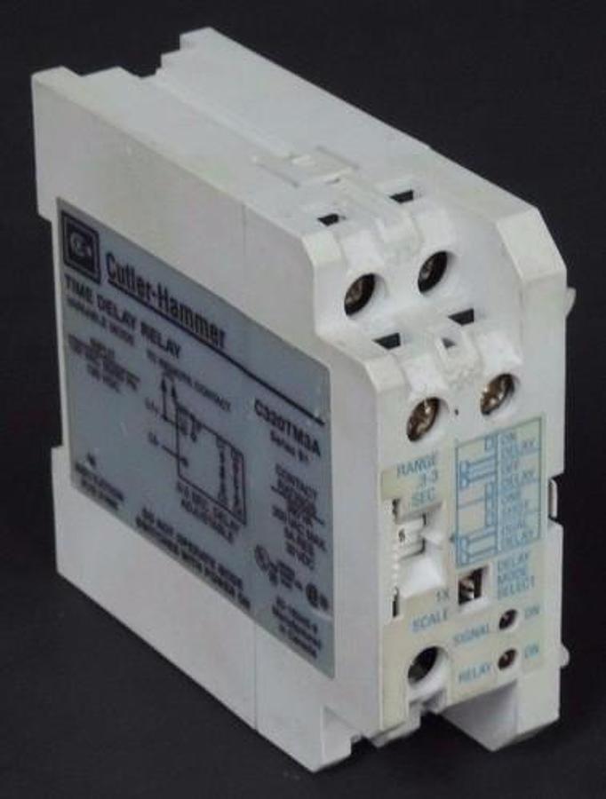 Used CUTLER HAMMER C320TM3A TIME DELAY RELAY SER B1 120VAC/VDC