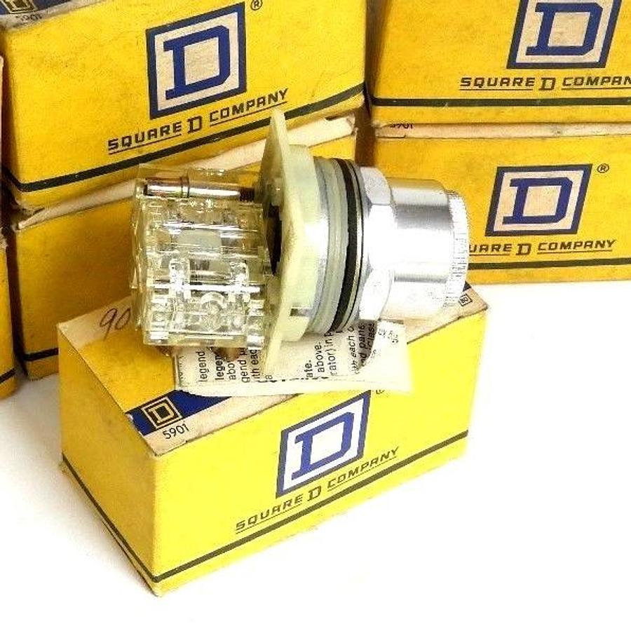 Used NIB SQUARE D 9001KS44H13 SELECTOR SWITCH 600VAC, 10A, 30MM, T-K