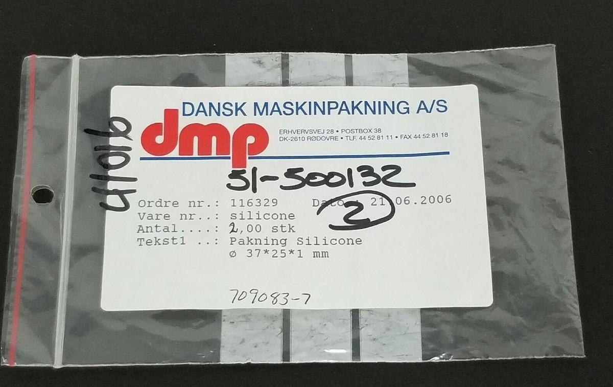 LOT OF 2 NEW DMP DANSK MASKINPAKNING A/S 116329 SILICONE PACKING SEALS 37X25X1MM