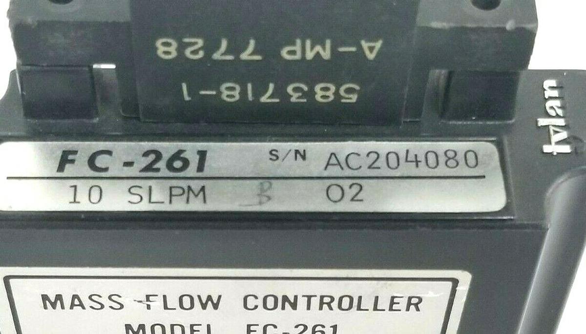 Used TYLAN CORP. FC-261-10SLPM-B-02 MASS FLOW CONTROLLER 150PSIG 583718-1 A-MP 7728
