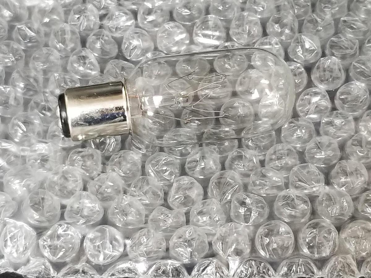 LOT OF 4 NIB EDWARDS P-041695-0108 40W BULBS P0416950108