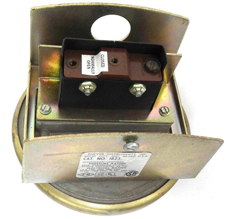 Used DWYER INSTRUMENTS 1823-20-2-5 PRESSURE SWITCH 18232025