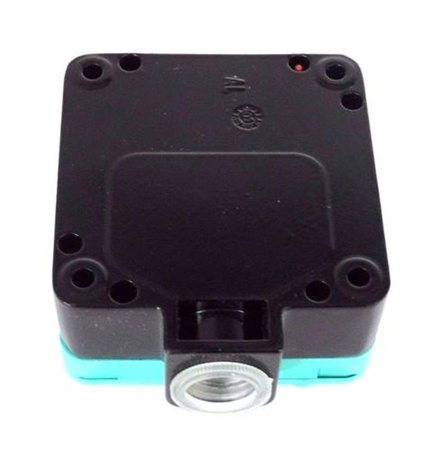 Used NIB PEPPERL + FUCHS NJ 50-FP-A2-P4 PROXIMITY SENSOR 020236, 10-60V, 200MA, 27681