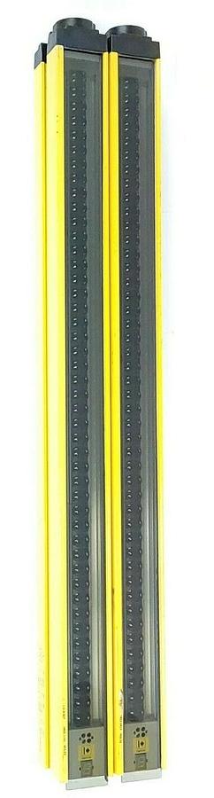 Used LOT OF 2 SICK C4000 SAFETY LIGHT CURTAINS C40S-0403CA010 RANGE: 0...19M
