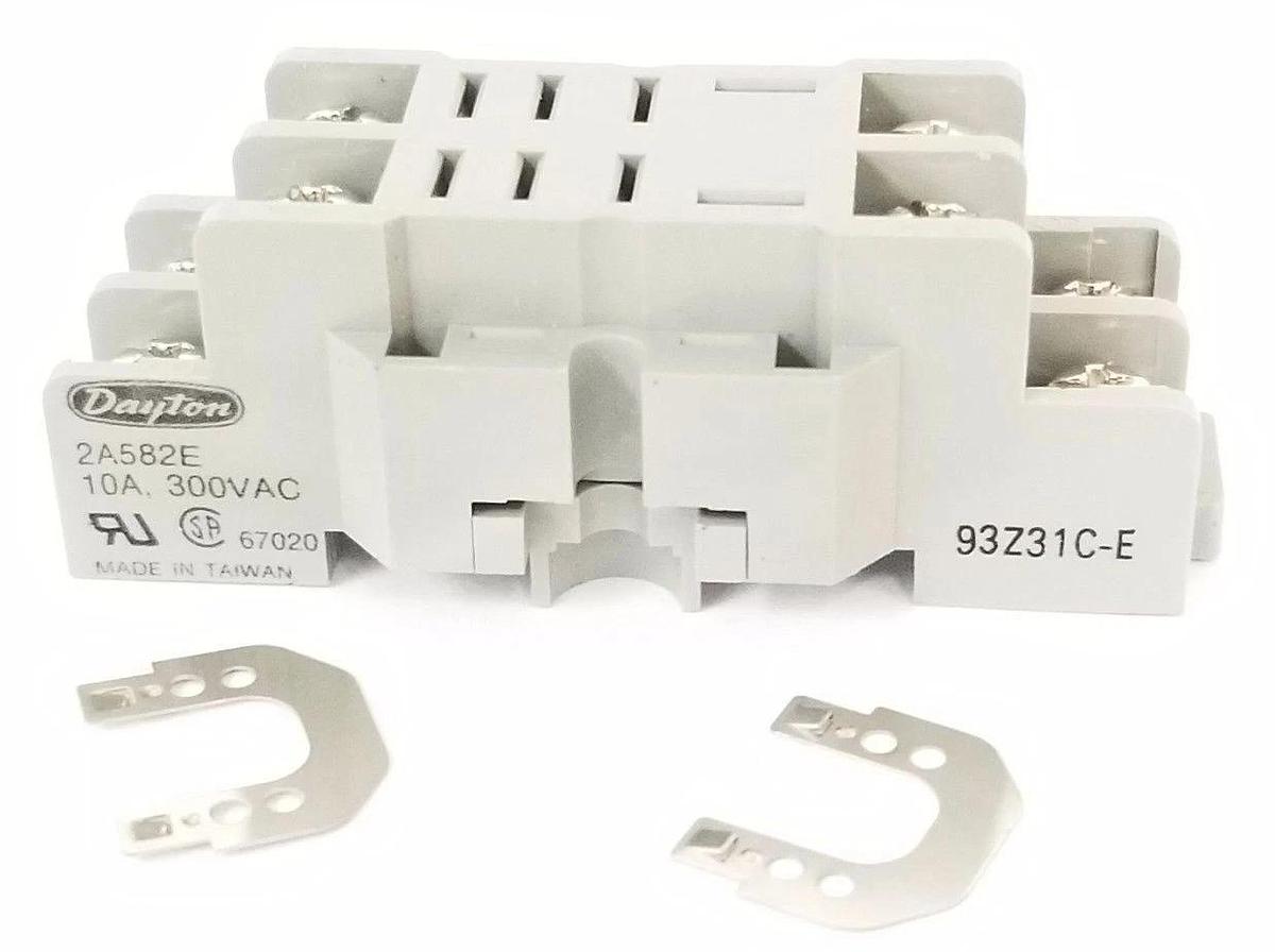 Used NEW DAYTON 2A582E RELAY SOCKET 10AMP 300VAC 8PIN DIN/SCREW