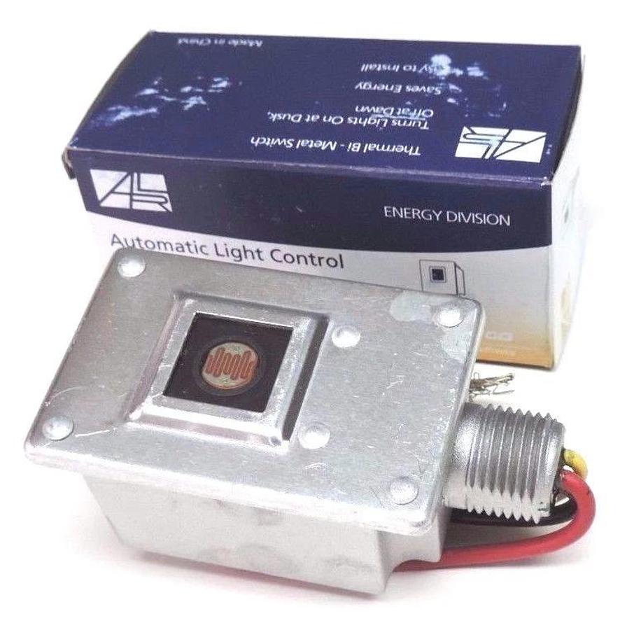 Used LOT OF 2 NEW TYCO AT-168 AUTOMATIC LIGHT CONTROLS FIXED BASE AT168, 208-277 VAC