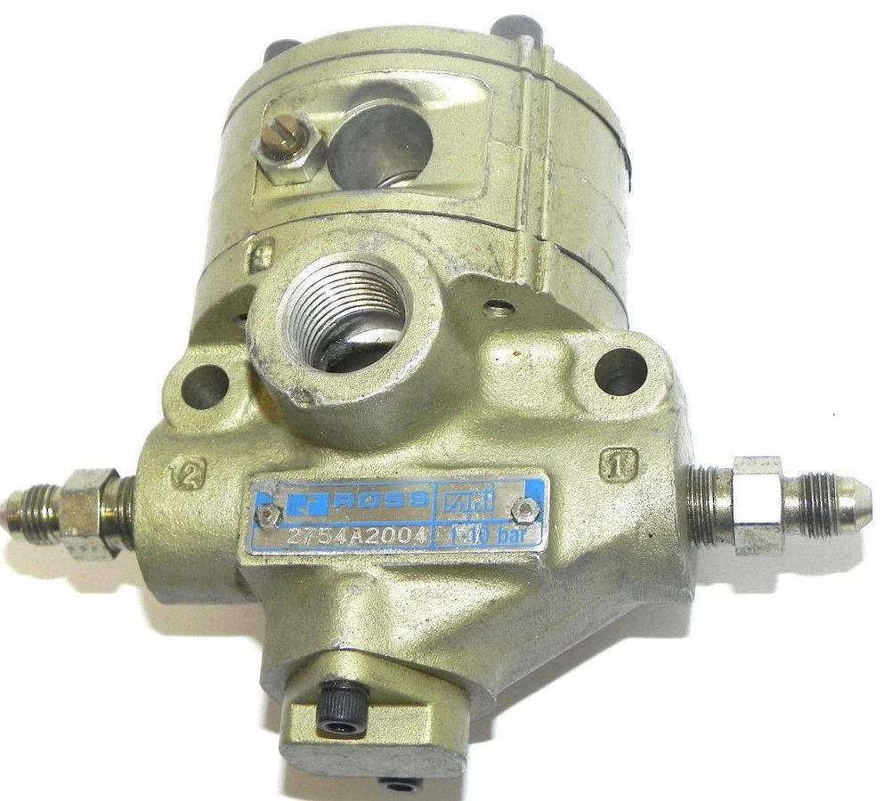 Used ROSS 2754A2004 1/4 3-WAY NORMALLY OPEN VALVE AIR PILOTED 1-10 BAR