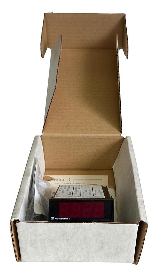 NEW NEWPORT ELECTRONICS 205-PV2 R,C0 PROCESS PANEL METER 115VAC 2W 205PV2