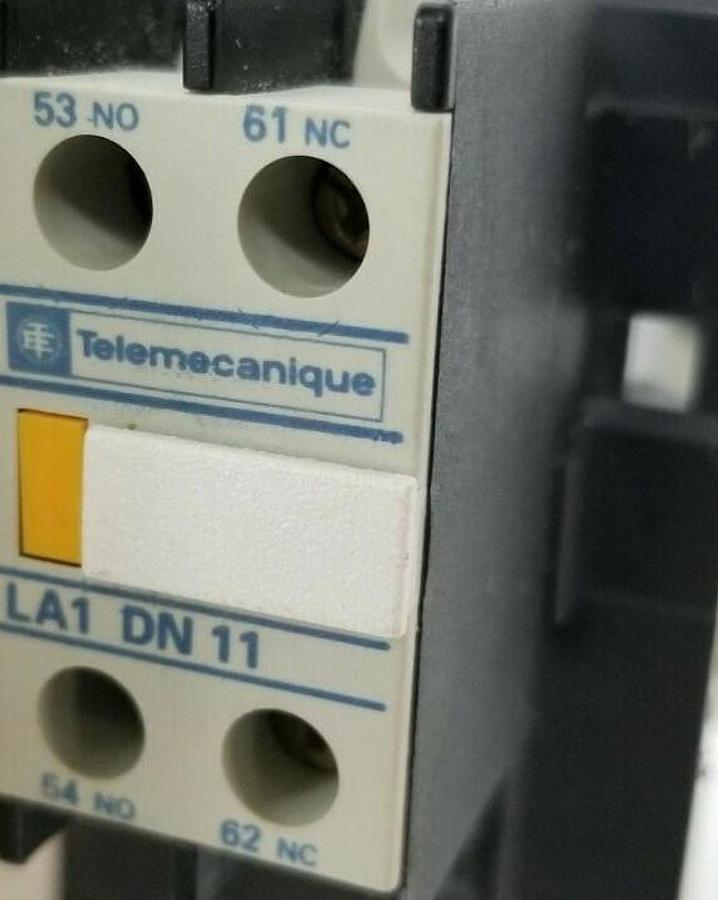 Used TELEMECANIQUE LC1-F265 CONTACTOR 265A 3P W/ LX1-FH-1272 COIL 120/127VAC LA1DN11