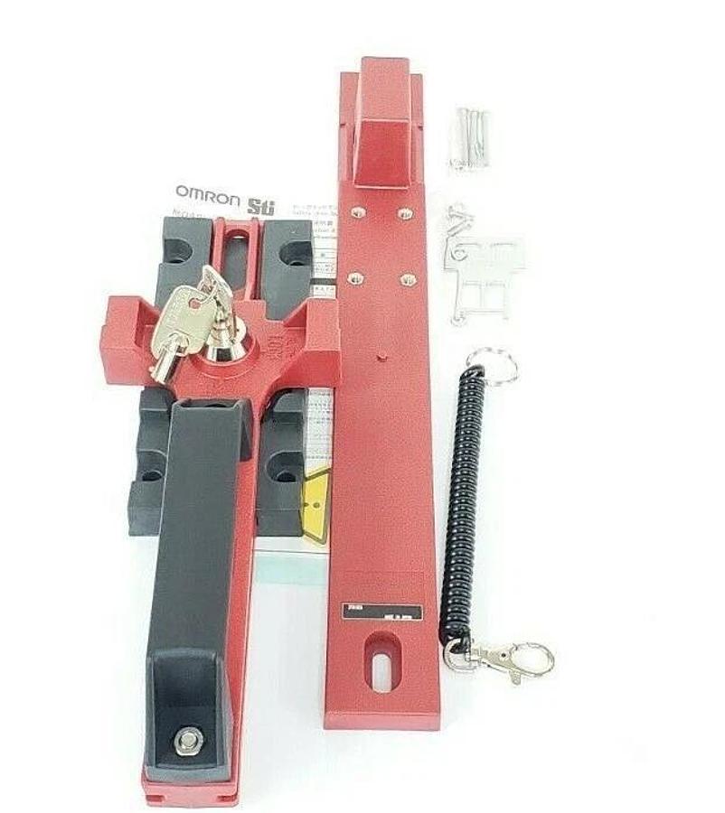 Used NIB OMRON D4SL-NSK10-LK-03 GUARD LOCK SAFETY-DOOR SWITCH D4SLNSK10LK03