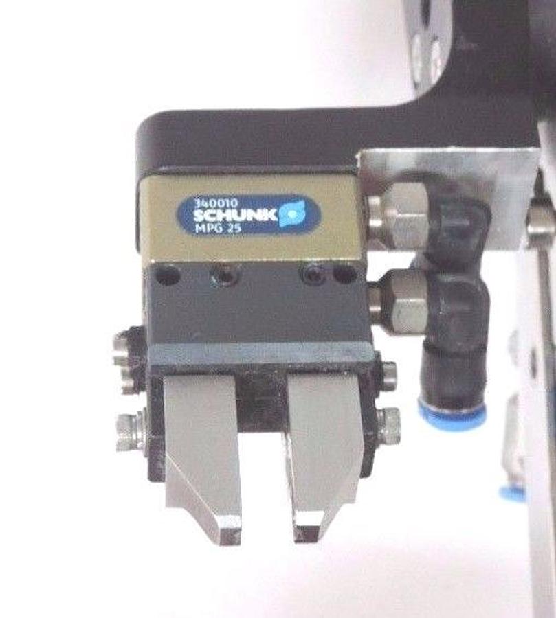 Used FESTO DRQD-B-16-180-Y-SRJ-A-AR-FW SEMI ROTARY DRIVE W/ SCHUNK 340010 GRIPPER
