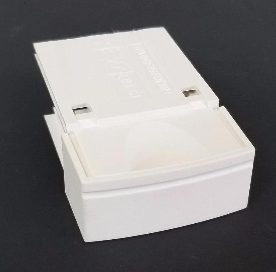 NEW SCHNEIDER ELECTRIC LU9C1 BLANKING COVER-MODULE SLOT LU9-C1