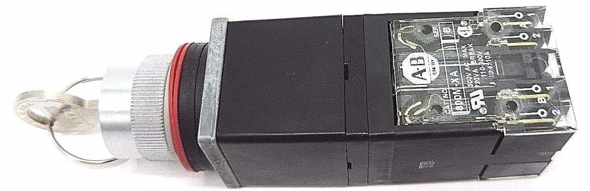 Used NIB ALLEN BRADLEY 800MR-N31QB SER. A SELECTOR SWITCH 800MR-N31Q W/ KEY