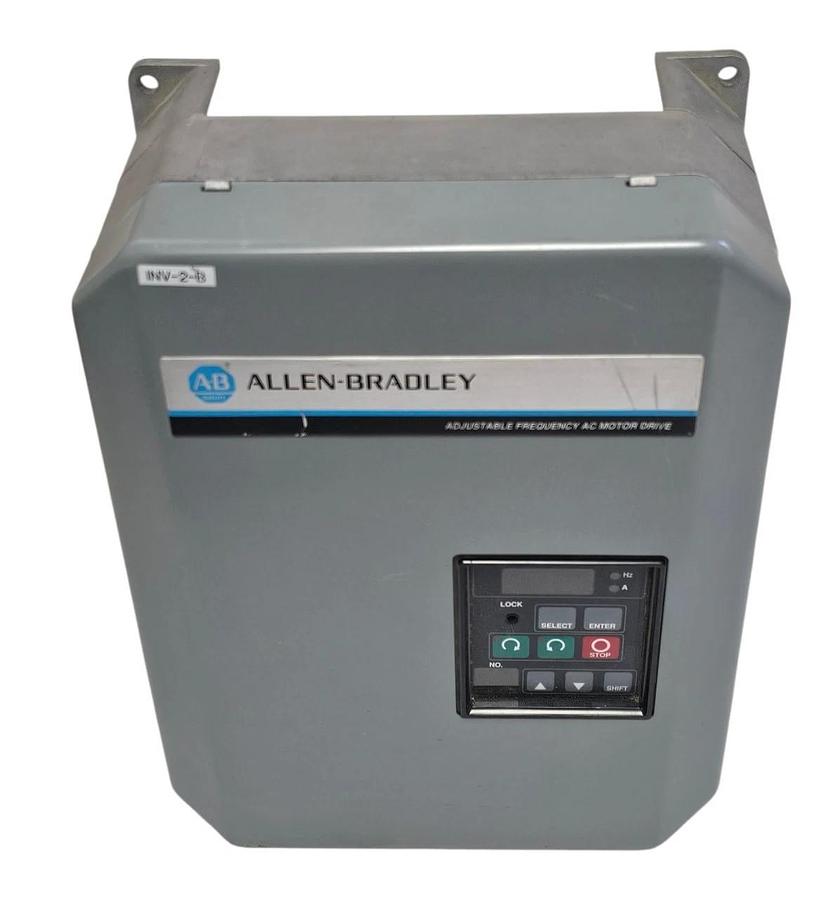 Used ALLEN BRADLEY 1333-AAB ADJUSTABLE FREQUENCY AC DRIVE 1333AAB SER. D