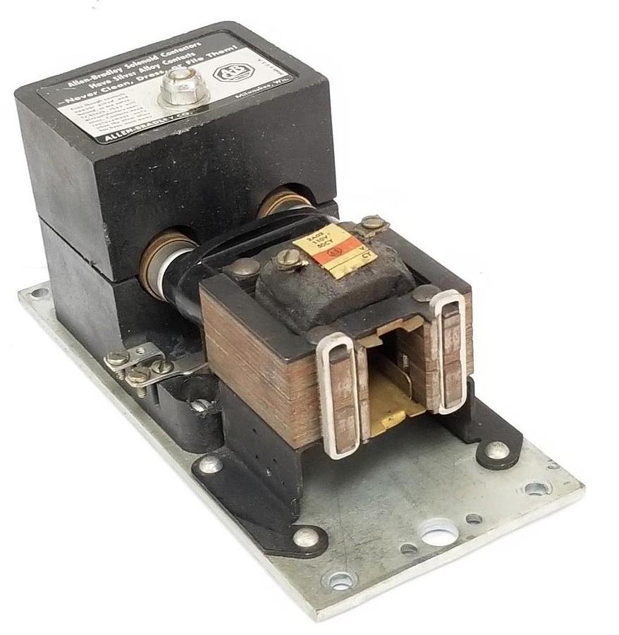 Used ALLEN BRADLEY SOLENOID CONTACTOR 2A02 110V, 60CY