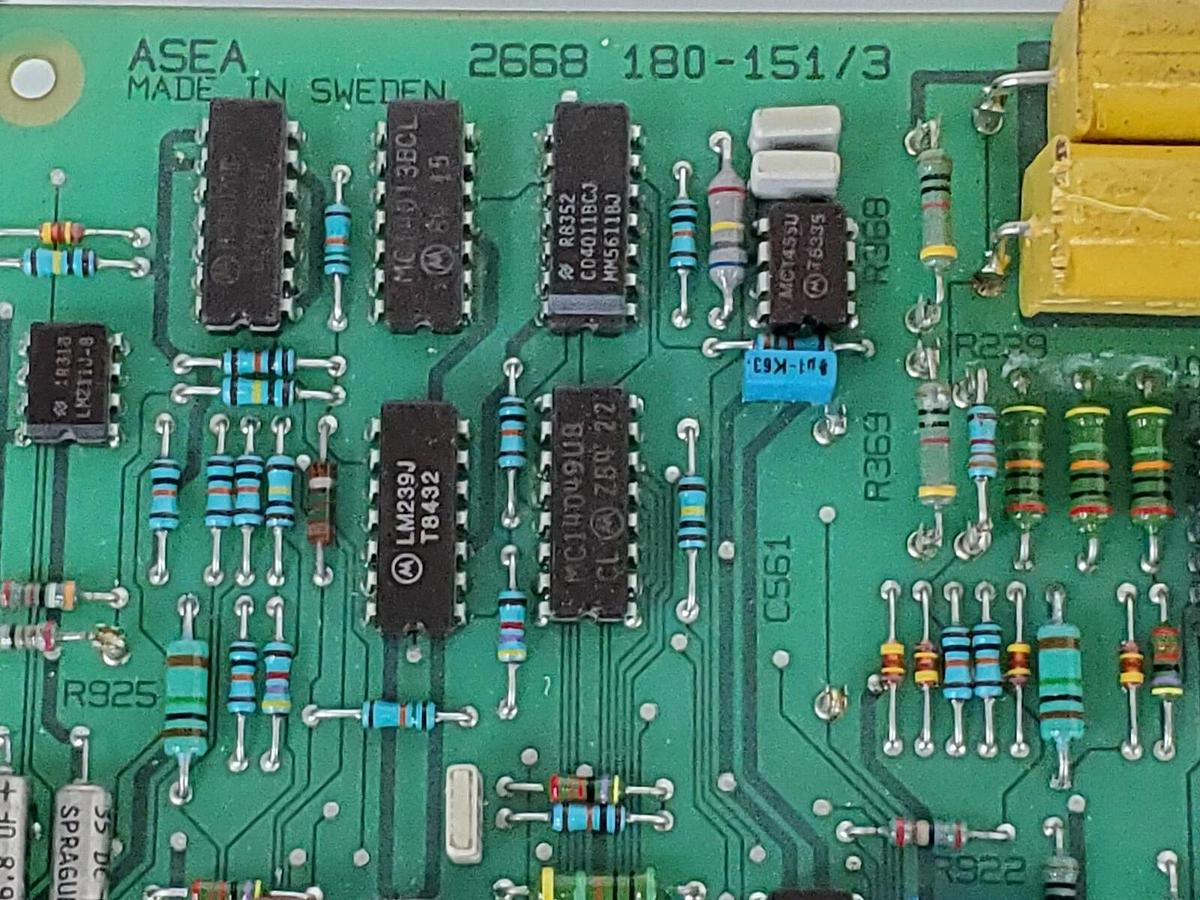 Used ABB YYT-101A CONTROL BOARD YT241001-AC/5 2668 180-151/3 854022R