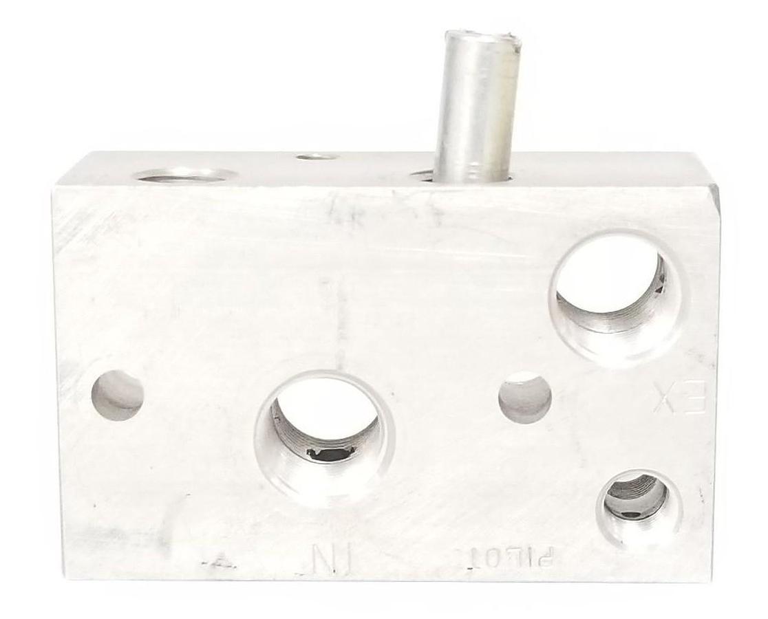 Used VERSA VALVES KM-433-1-KG30 PNEUMATIC MANIFOLD KM4331KG30