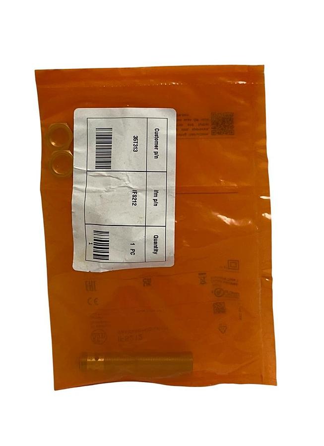 Used 2 IFM ELECTRONIC IFK3004BBPKG/US-104 / IFS212 INDUCTIVE PROXIMITY SENSORS NSFS