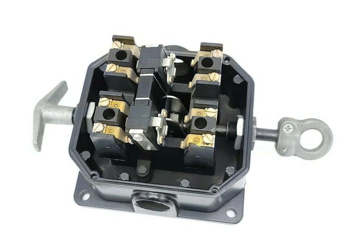 NEW REES 04944200 CABLE OPERATED SWITCH 15LB TRIP FORCE