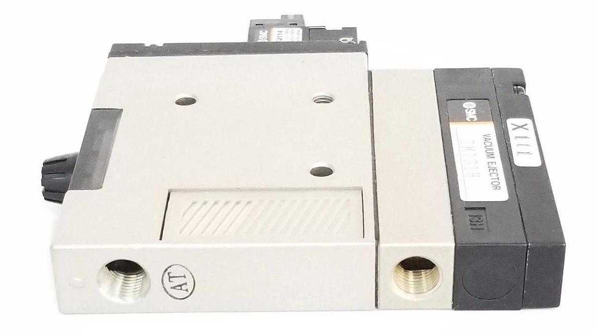 NEW SMC ZM131H VACUUM EJECTOR W/ VJ114 VACUUM SOLENOID 24VDC