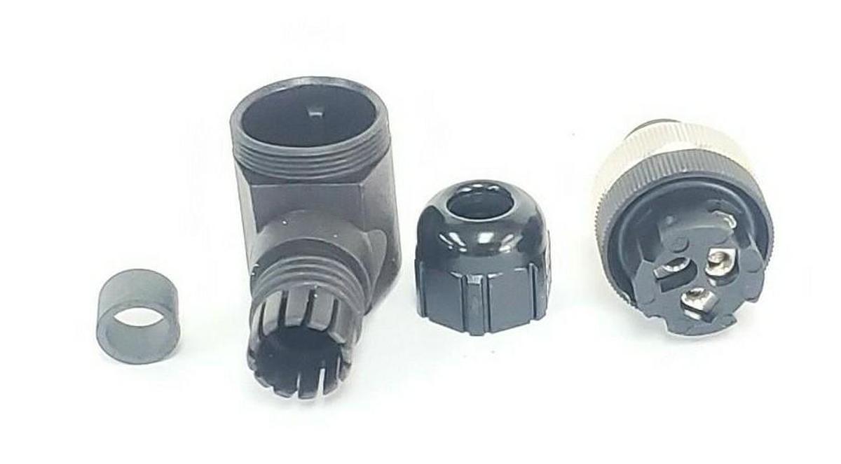 LOT OF 6 NEW BALLUFF C21 DN3-7 1/2" AC CORDSETS 151810