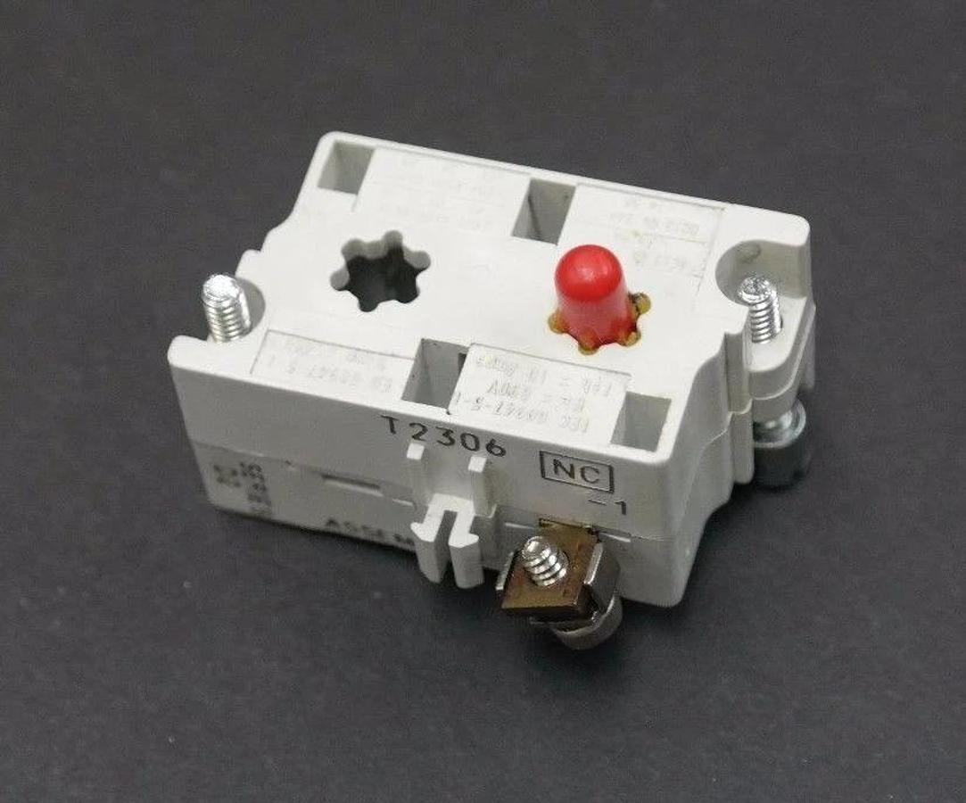 Used CUTLER HAMMER 10250T/91000T CONTACT BLOCK SERIES D2 T2306 IEC 60947-5-1