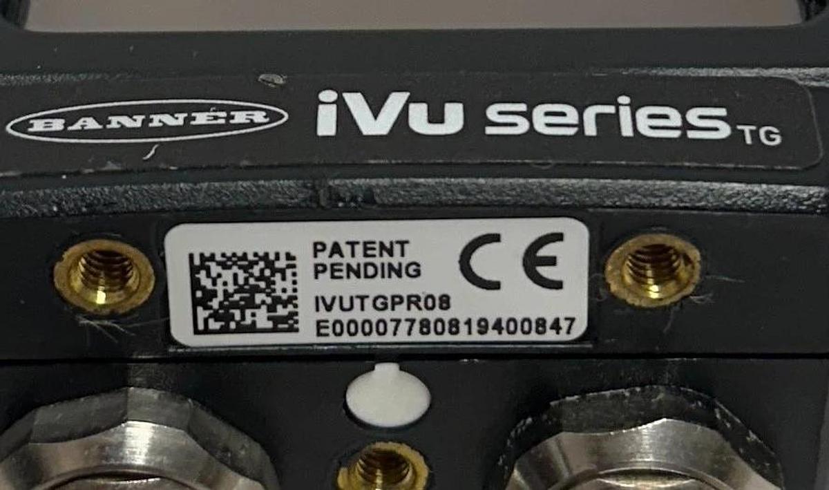 Used BANNER IVUTGPR08 / 81940 iVu SERIES IMAGE SENSOR I/O PNP RED RING LIGHT 8mm USNP