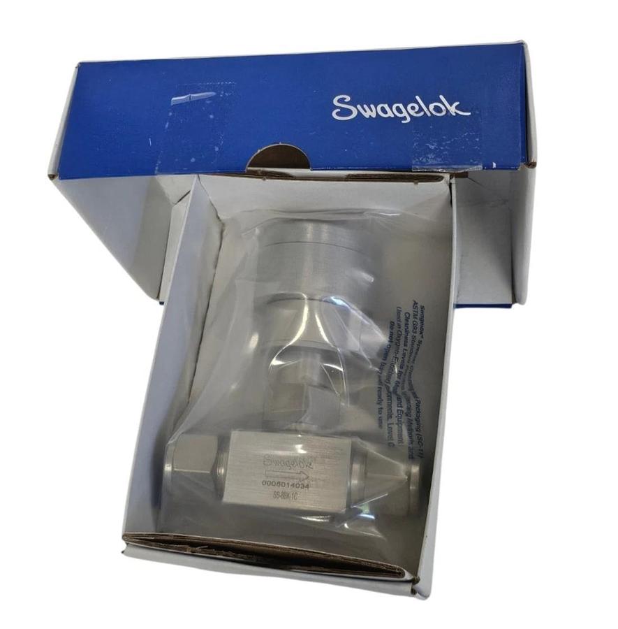 NIB SWAGELOK SS-8BK-1C SS BELLOWS-SEALED VALVE SS8BK1C 1/2 IN. SWAGELOK TUBE FIT