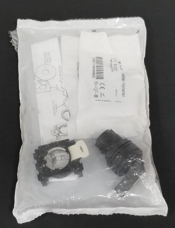 Used NEW EATON CUTLER-HAMMER E22VBH1D LEVER SEL. SWITCH 3-POS./MAINT/45 DEG.