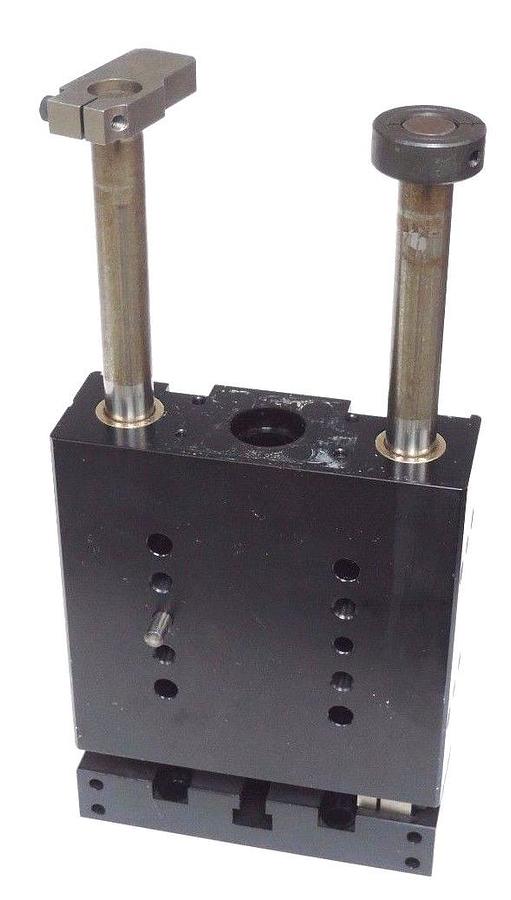 Used ROBOHAND DLT-20M-R-B-100 BLOCK THRUSTER DLT20MRB100