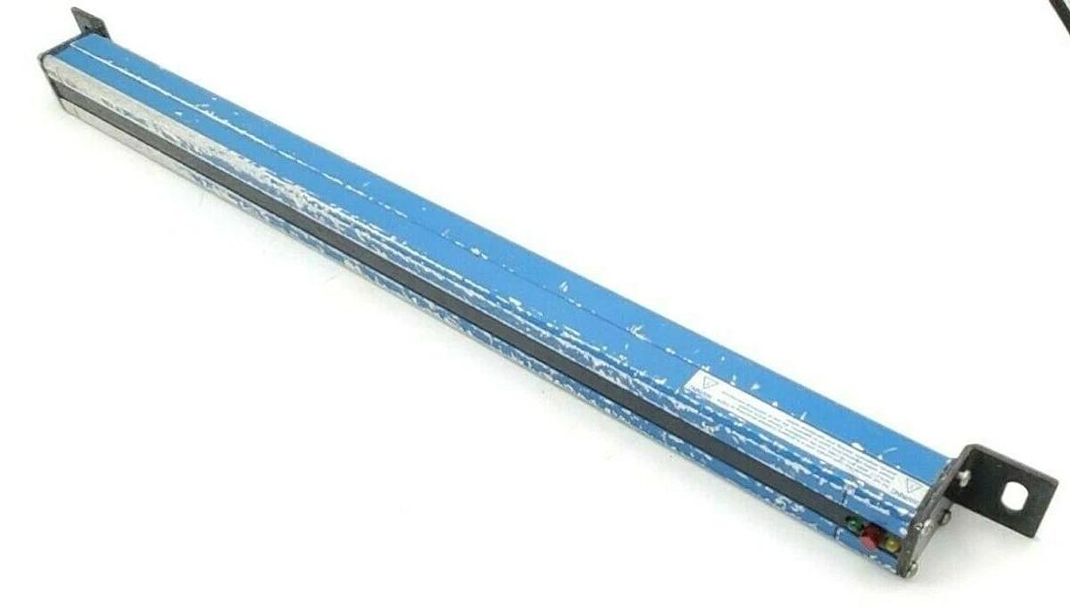 Used PINNACLE MICROGUARD DR-20-0F-20 SAFETY LIGHT CURTAIN EMITTER DR200F20
