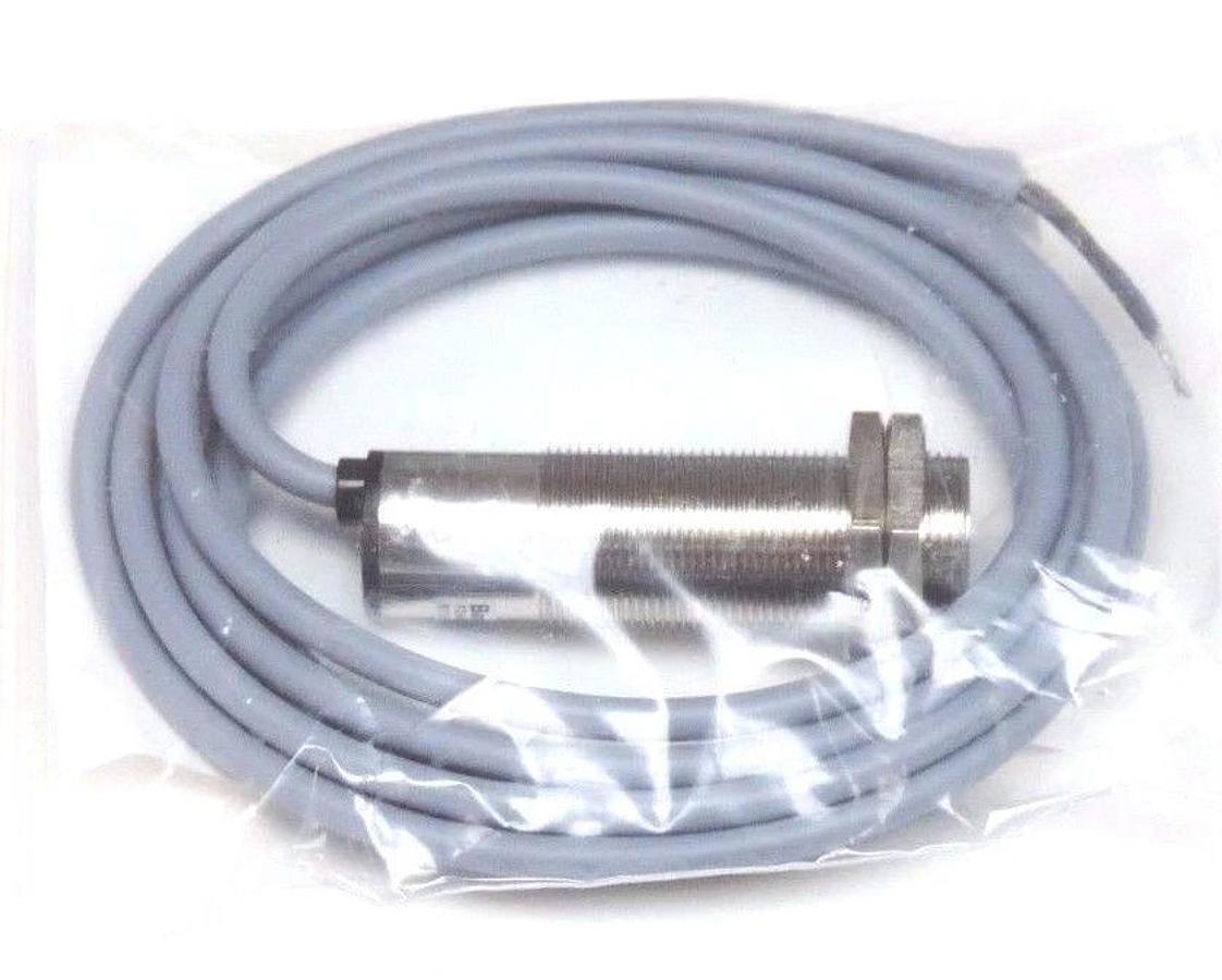 Used NEW BAUMER ELECTRIC FZAM-18N1010 PHOTO ELECTRIC SENSOR FZAM18N1010