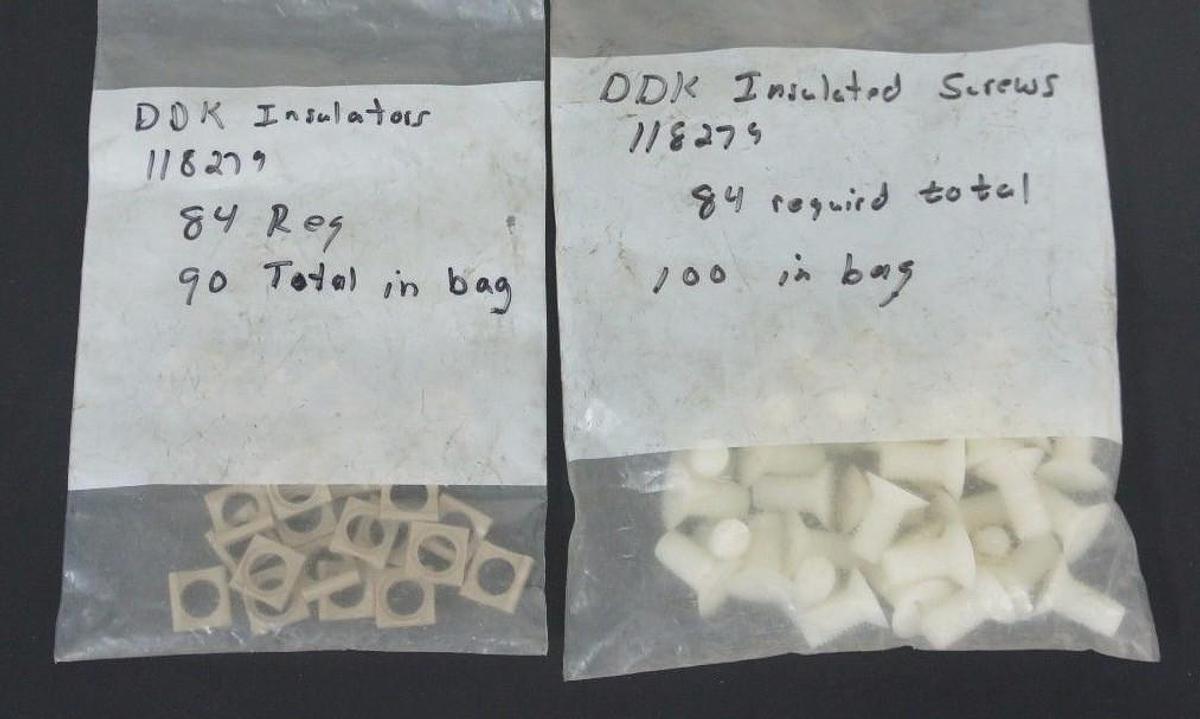 Used LOT OF 33 NEW DDK INSULATED SCREWS 118279 W/ 23 INSULATORS