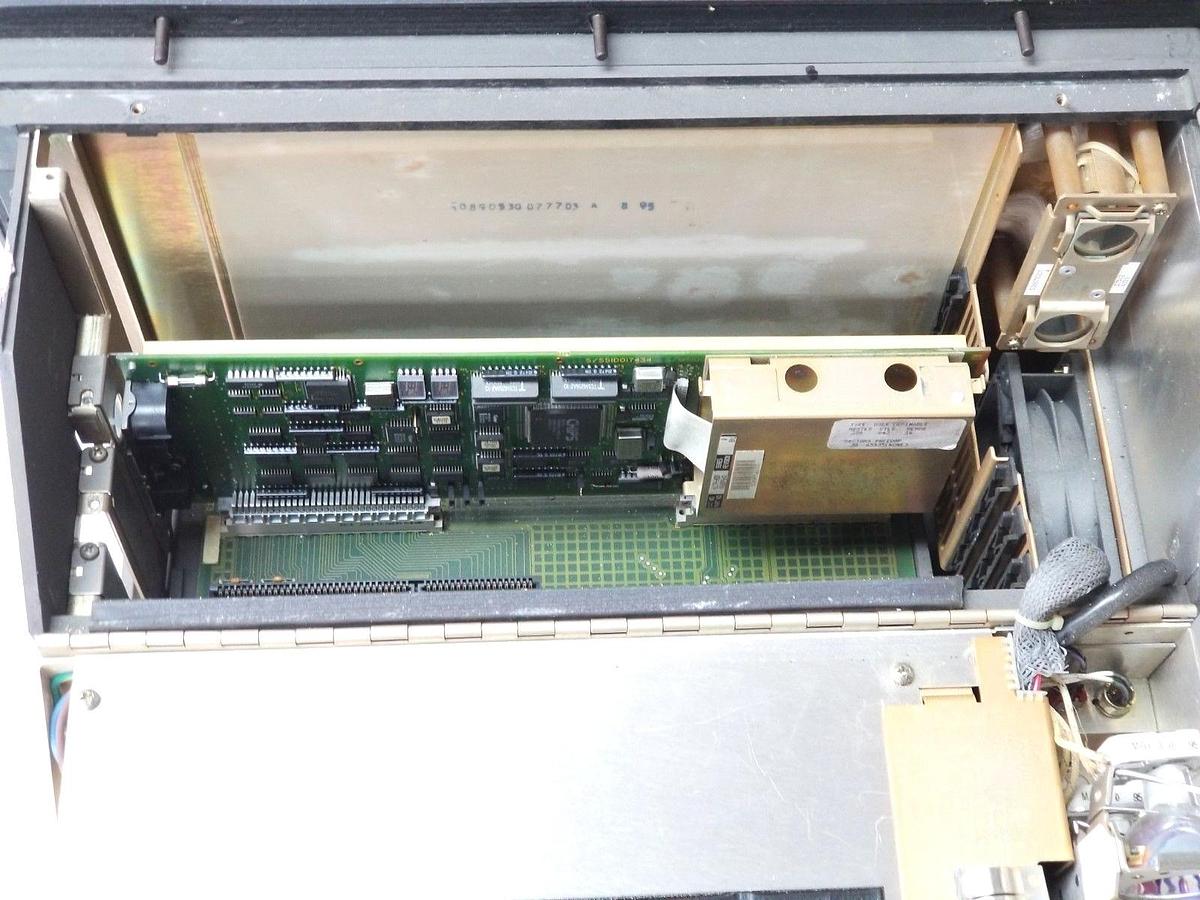 Used ALLEN BRADLEY 6170-ECCD1A1EBZZ INDUSTRIAL COMPUTER WORKSTATION SER. A T70